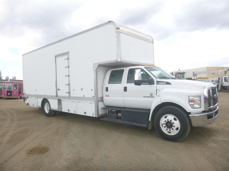 2016-ford-f650-xlt-image-2