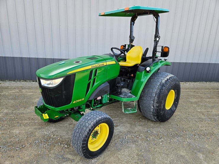 john-deere-4066r-image-1