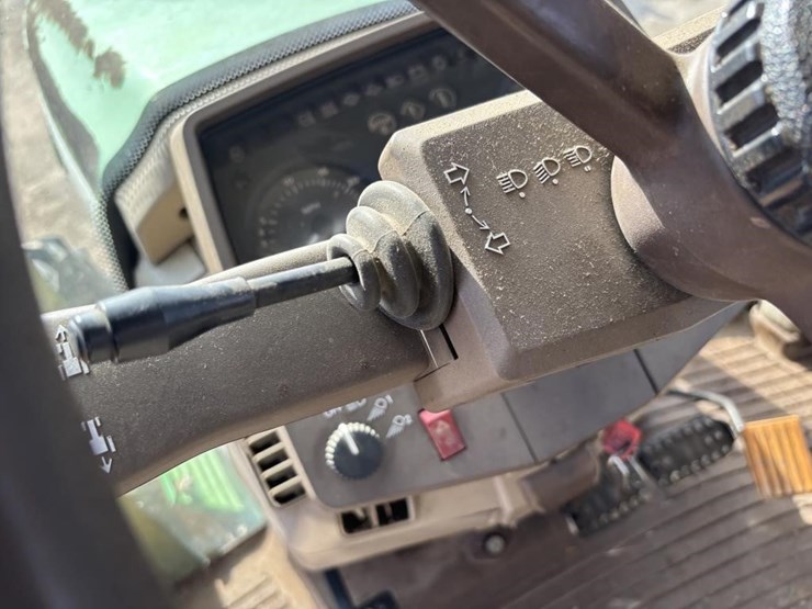 john-deere-6420-image-37