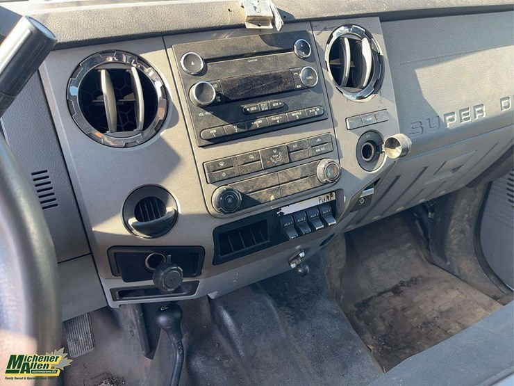 2015-ford-f550-image-15