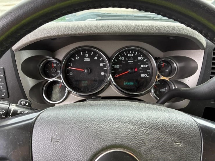 2012-gmc-2500hd-image-18