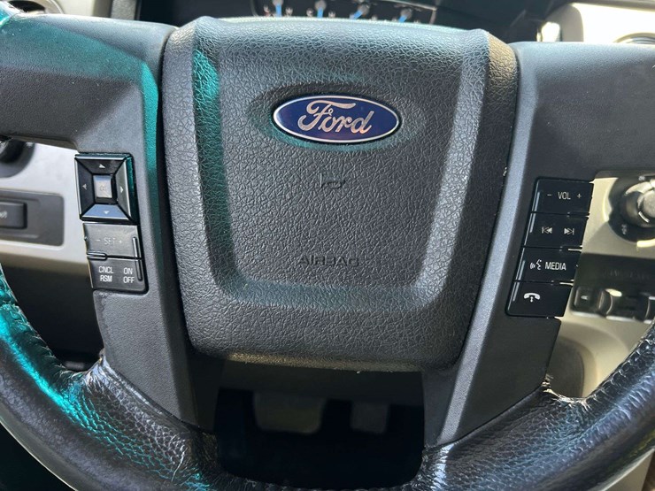 2011-ford-f150-lariat-image-33