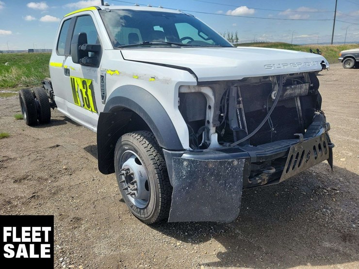 2021-ford-f550-image-4