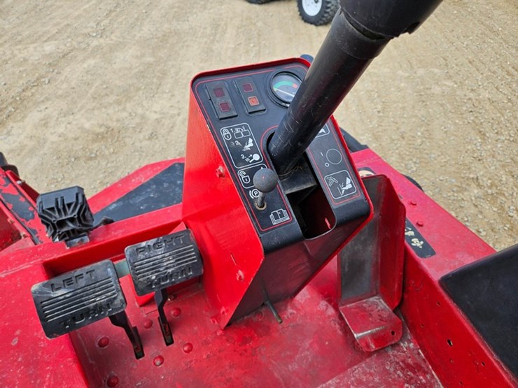 #5050-•-toro-ground-master-4000d-wide-area-mower-image-31