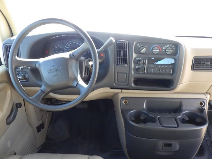 1999-gmc-1500-image-8