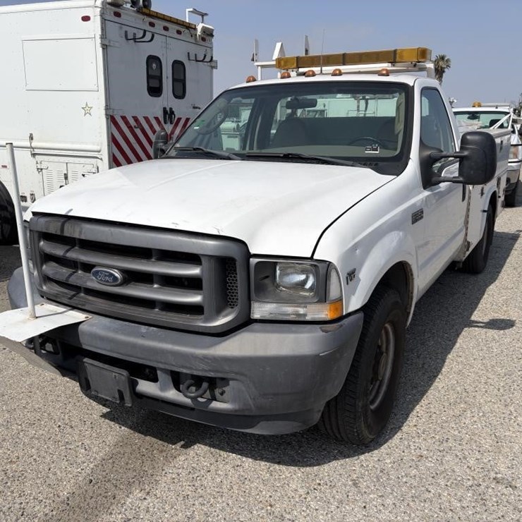 2004 FORD F350 SD