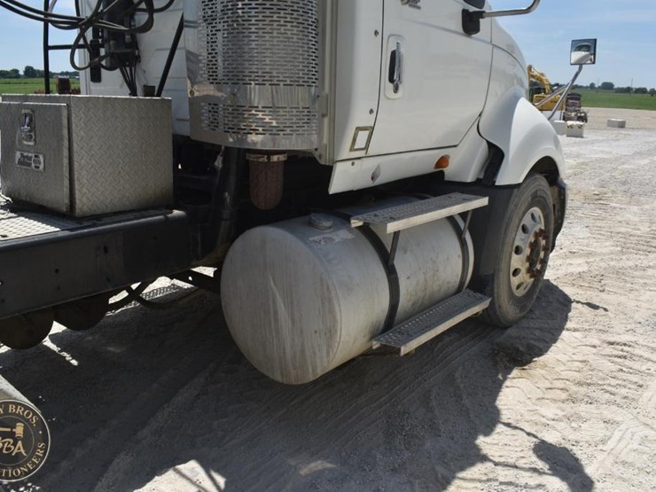 2010-international-prostar-image-19