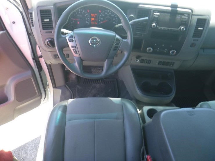 2018-nissan-nv2500-image-9