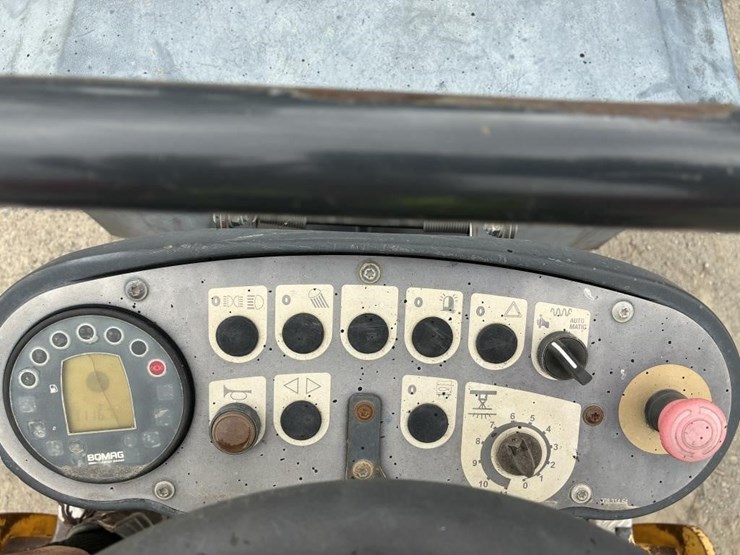 2008-bomag-bw120ad-4-image-12