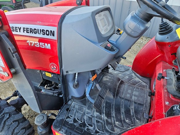 massey-ferguson-1735m-image-26