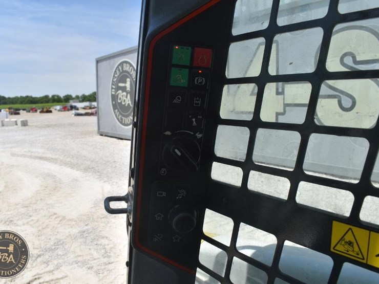 2023-bobcat-t76-image-55