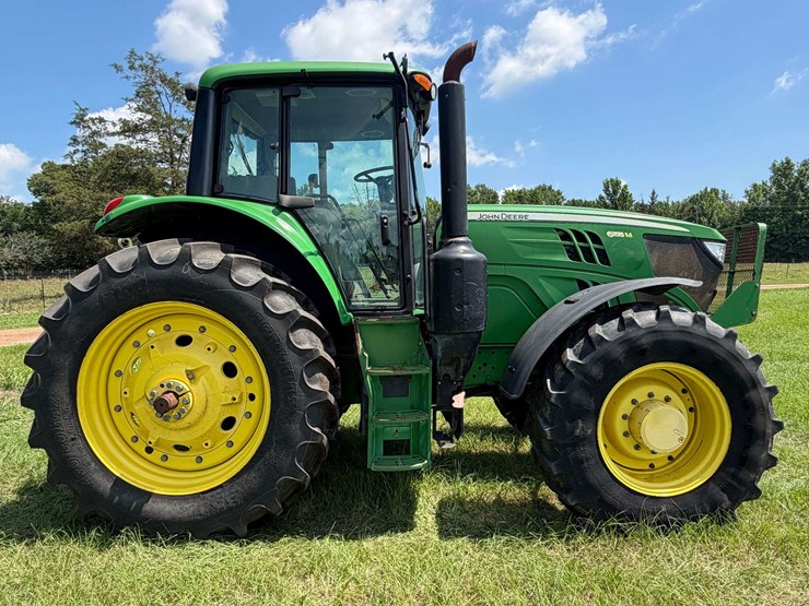 2019-john-deere-6155m-image-6