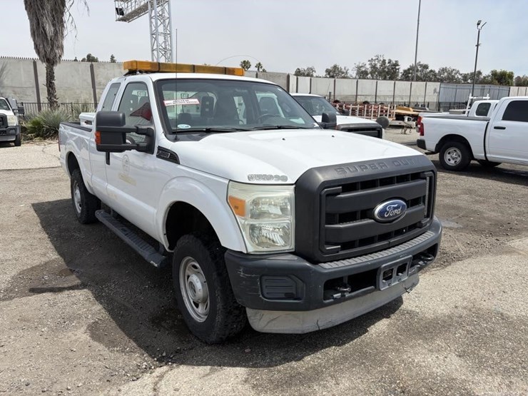 2011-ford-f250-sd-image-2