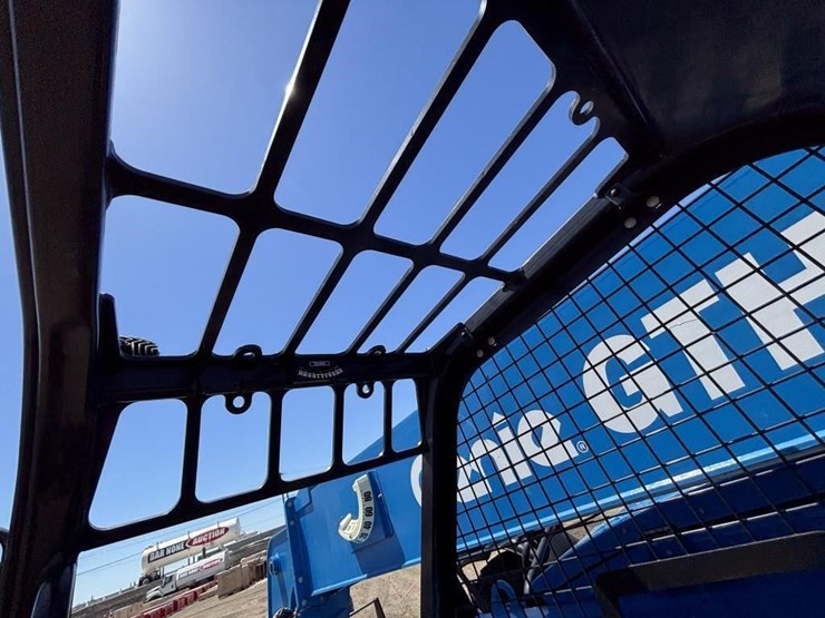 2019-genie-gth844-image-36