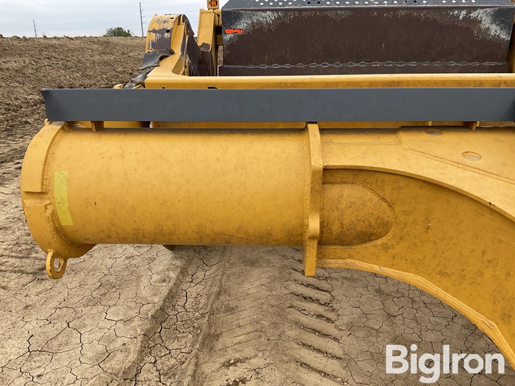 2020-deere-2412e-image-18