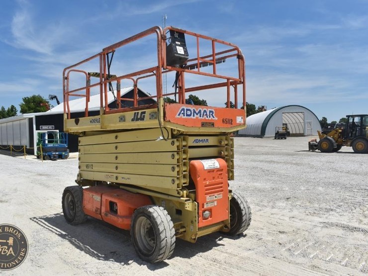 2012-jlg-m4069le-image-7