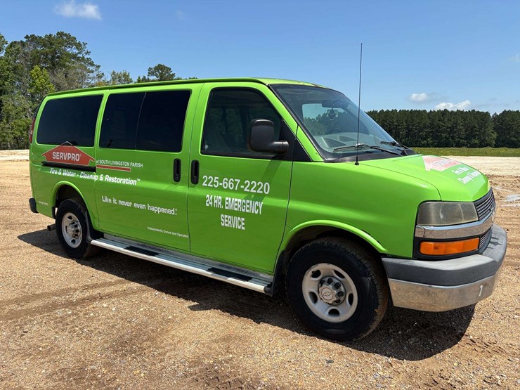 2009-chevrolet-express-3500-image-4