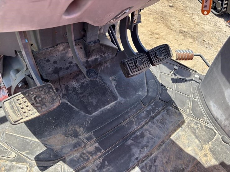 2018-kubota-m5-111d-image-33