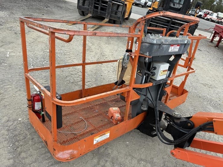2008-jlg-800aj-image-8