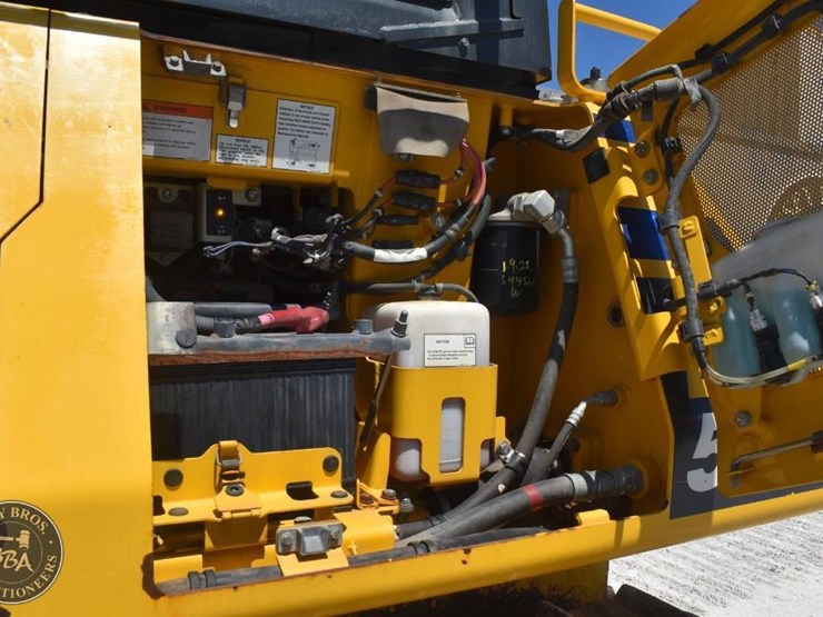 2019-komatsu-d51pxi-24-image-45