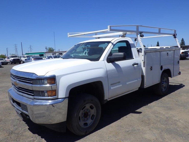 2016-chevrolet-2500-image-1