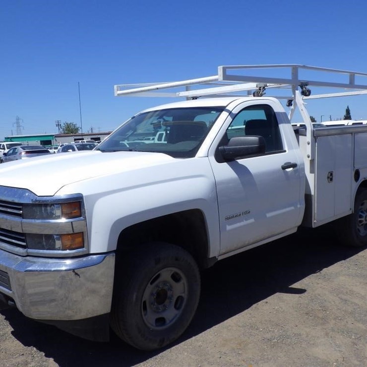 2016 CHEVROLET 2500