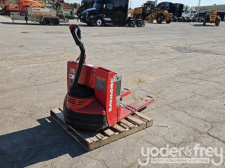 2014-raymond-102tf45l-image-4