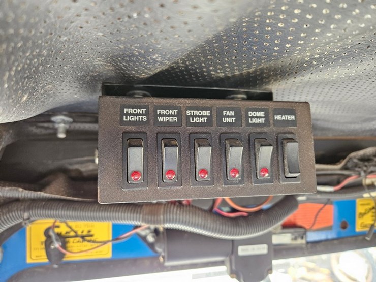 new-holland-cm274-image-26