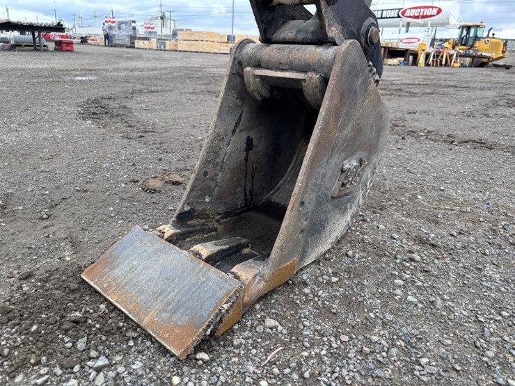 2021-bobcat-e26-image-11