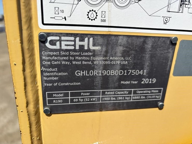 2019-gehl-r190-image-49