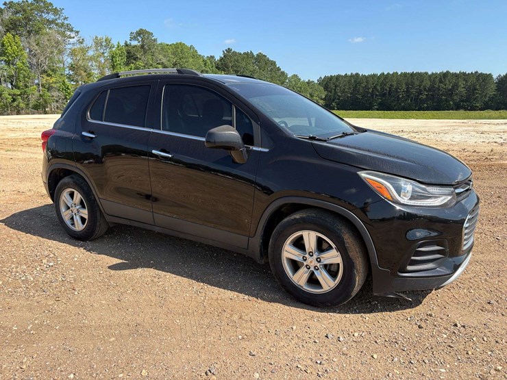 2019-chevrolet-trax-4-door-suv-(131,255-miles)-image-4