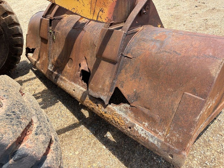 john-deere-444-image-24
