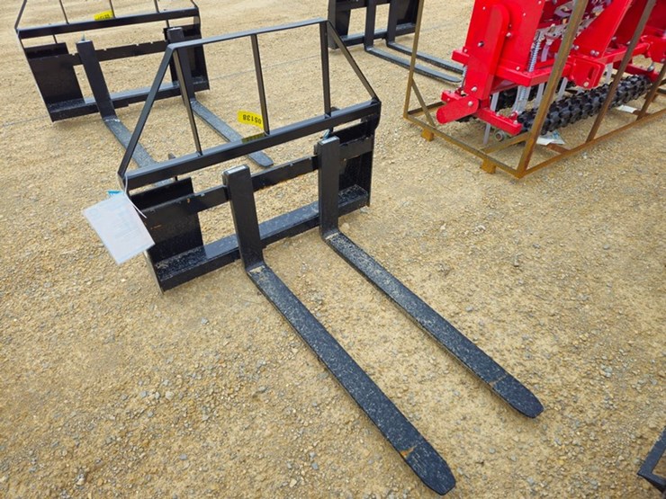 #5138-•-2026-mower-king-sa-48"-pallet-fork-image-7