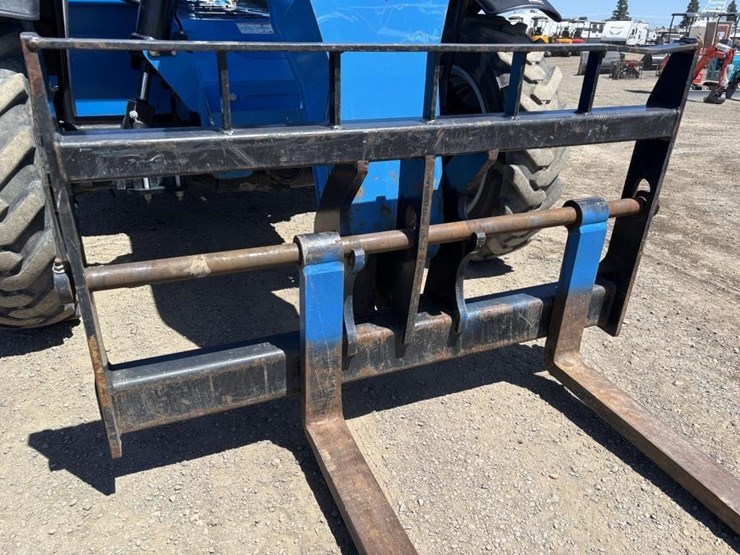 2019-genie-gth844-image-11