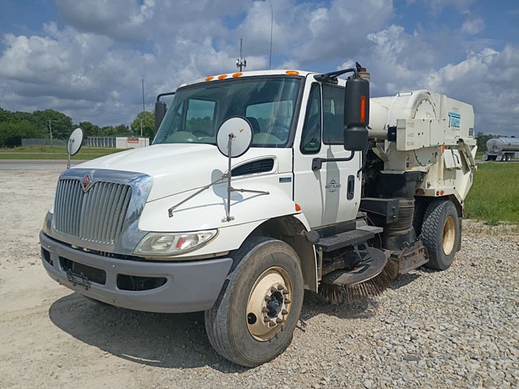 2015-international-durastar-4300-image-1
