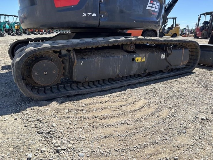 2022-bobcat-e35-image-22