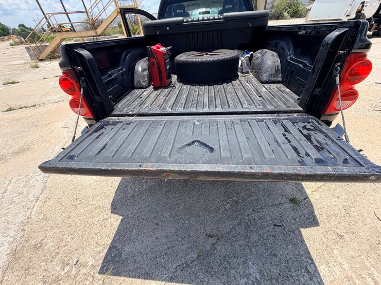 2005-dodge-dakota-image-89