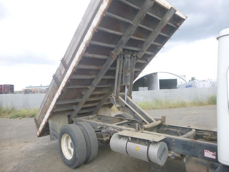 1995-international-4700-image-9