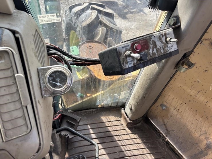 john-deere-6420-image-42