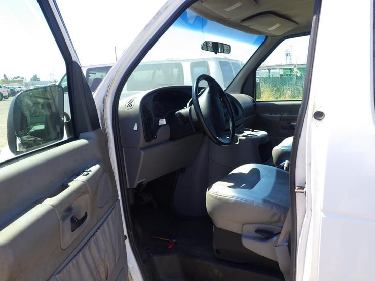 2000-ford-econoline-350-image-5