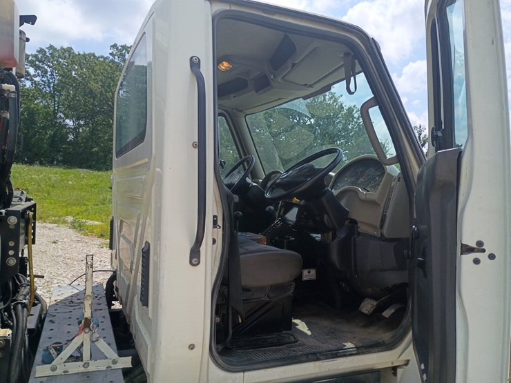 2015-international-durastar-4300-image-42
