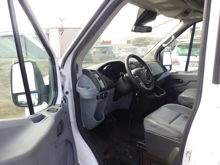 2019-ford-transit-image-5