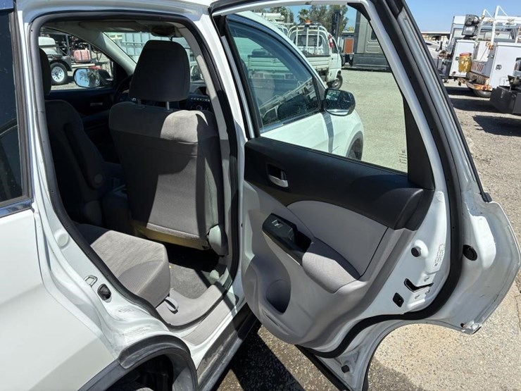 2014-honda-crv-image-10