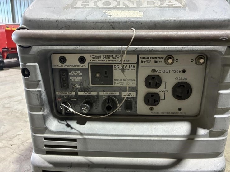 honda-eu3000is-image-7