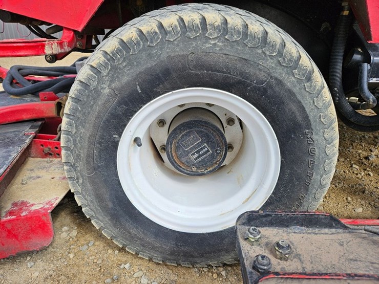 #5050-•-toro-ground-master-4000d-wide-area-mower-image-11