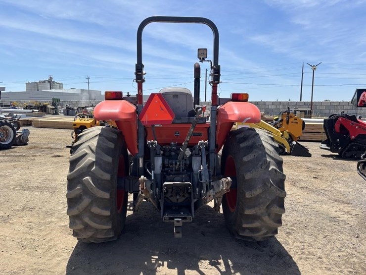 2018-kubota-m5-111d-image-8