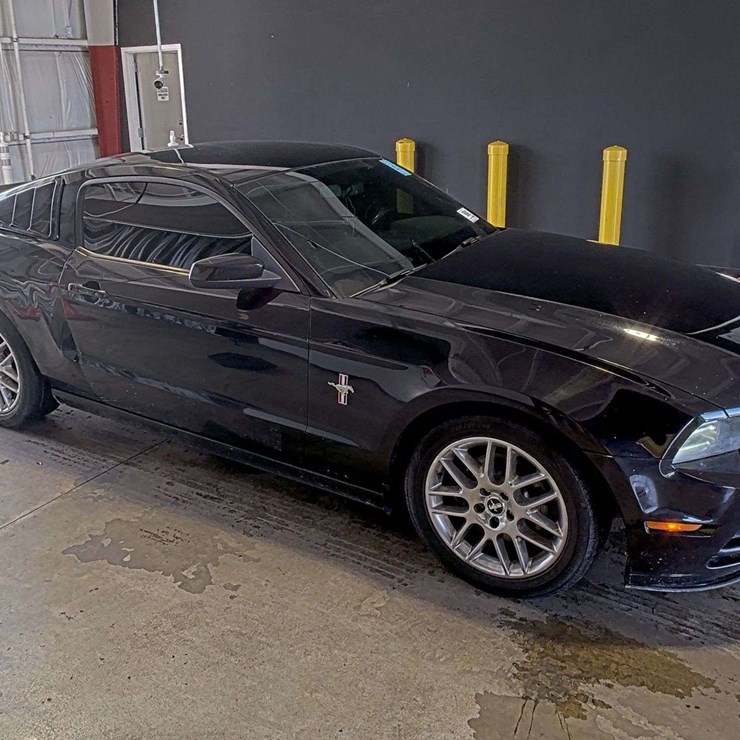 2013 Ford Mustang V6 Premium 2D Coupe,