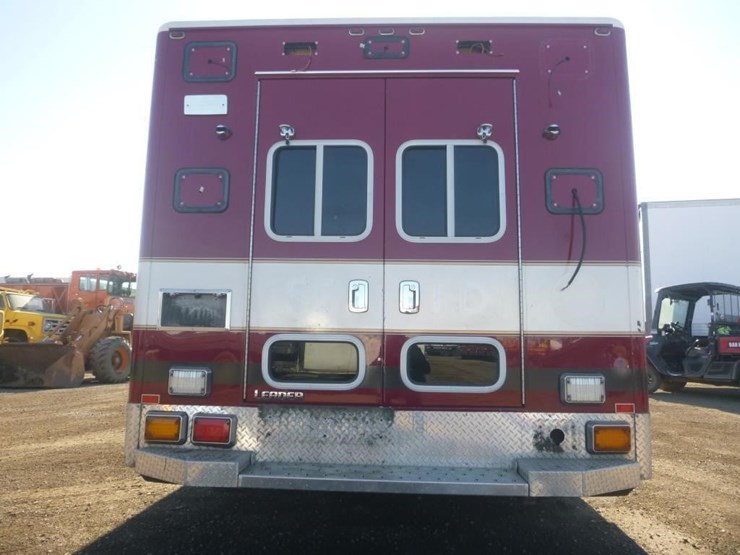2014-ford-e350-image-7