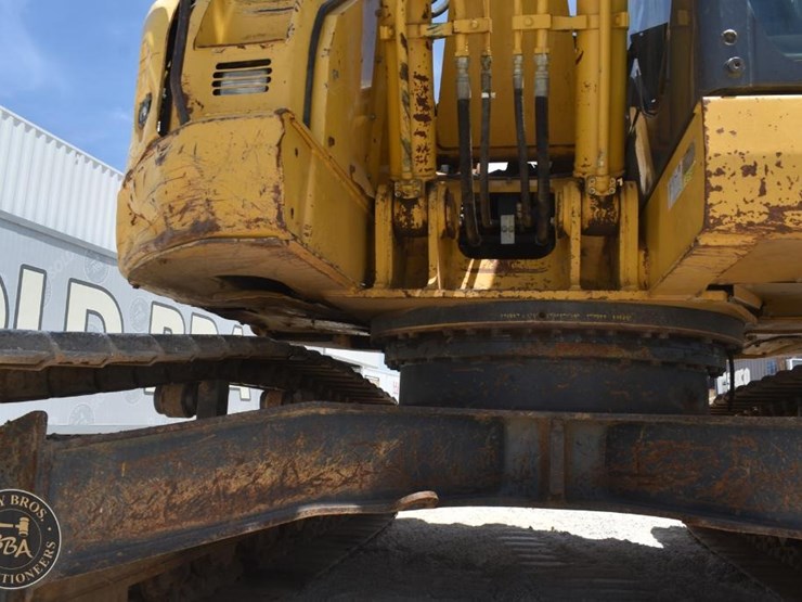 2014-kobelco-sk260sr-lc-3-image-38