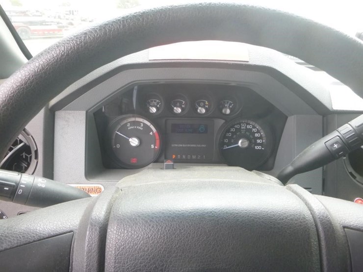2012-ford-f550-image-23